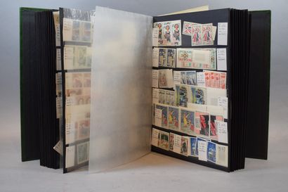 null A bulk in 19 volumes, stamps from all over the world including Germany well...
