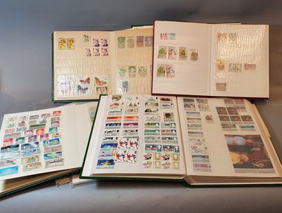 null 5 albums + 2 Canada stamp covers 1977-1978