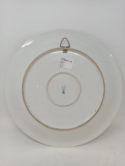 null MEISSEN

Large porcelain dish for the 125th anniversary of the Maly theatre...