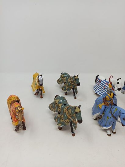 null Figurines modernes avec Chevaliers de Tournois - Cavaliers du Moyen-âge.