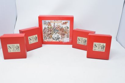 null CBG Ronde Bosse : Quatre petits dioramas sous blister représentant quatre personnages...