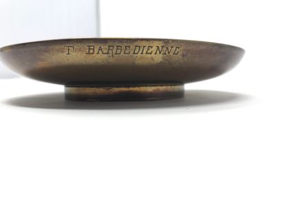 null LEVILLAIN Ferdinand (1837- 1905) et F. BARBEDIENNE

Petite coupe en bronze doré...