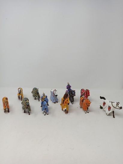 null Figurines modernes avec Chevaliers de Tournois - Cavaliers du Moyen-âge.
