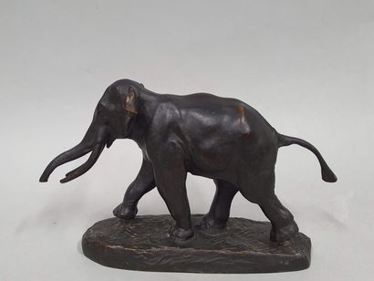 null BARYE, after

Asian Elephant

Bronze with dark brown patina, signed on the side...