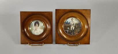 null Pair of miniatures representing a soldier and a young woman in bust, signed...