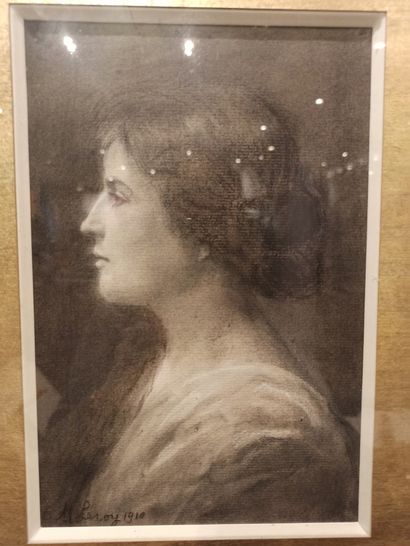 null LEROY M 

Portrait of a woman, 1910, black pencil