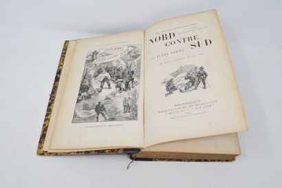 null Lot de trois ouvrages de Jules VERNE comprenant : 



- La Jangada, Huit cent...