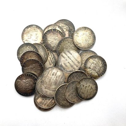 null FRANCE

Lot of thirty two silver medals representing the Merovingian and Carolingian...