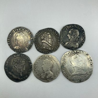 null FRANCE 

Lot de six monnaies en argent : 

- Henri II, Teston, 1555 Toulouse,...