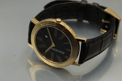 null BOUCHERON

No. 100 - 1838

Bracelet watch in 18k (750) gold. Round case, screw-down...