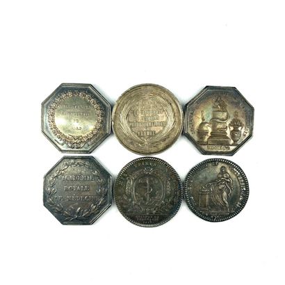 null MEDICINE - PHARMACY

Lot of six silver tokens: 

- Faculty of medicine of Paris...