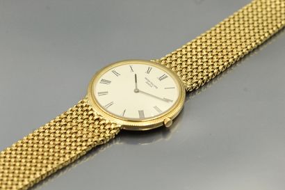 null PATEK PHILIPPE 

Calatrava « Clou de Paris »

Réf. 3520 D

Mouvement No. 1365778

Boîtier...