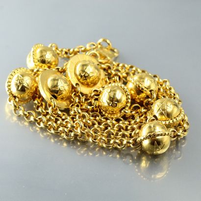 null CELINE Paris

Collier sautoir en métal doré à décor de huit sphères dont deux...