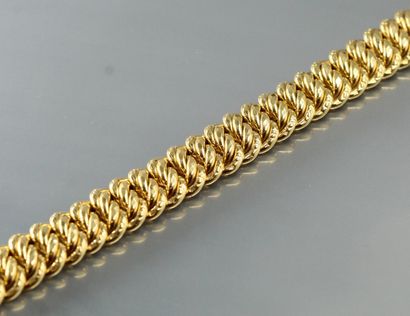 null Bracelet en or jaune 18k (750) à maille américaine

Poinçon tête d'aigle.

Tour...