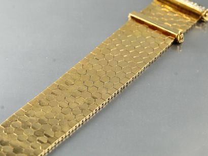 null Bracelet ceinture en or jaune 18k (750), le fermoir orné de diamants. 

Longueur...