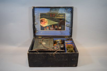 null In original box, magic lantern " The E. P. Magic Lantern" with accessories (bulb,...
