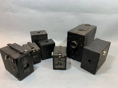 null Camera. Set of six miscellaneous boxes and one Detective: Zeiss Ikon Box-Tendor,...