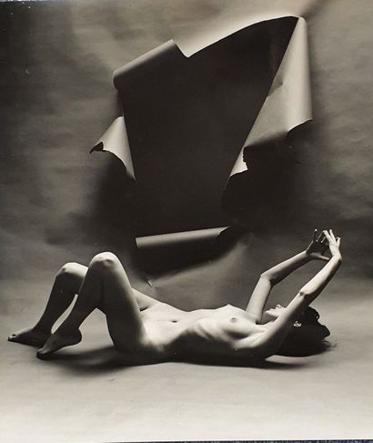 null Photographie. André de DIENES (1913-1985). Femme Nue. Circa 1960. Tirage argentique...