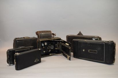 null Photographic camera. Set of six bellows cameras, as is. 

Agfa Superior G folding...