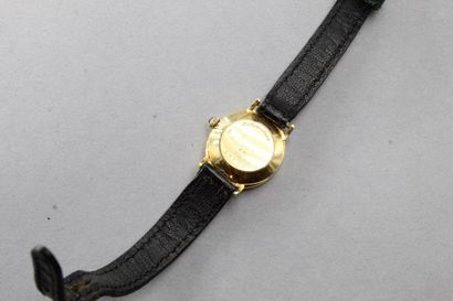 null BAUME & MERCIER

Montre bracelet de dame, boîtier ovale en or jaune 18k (750),...