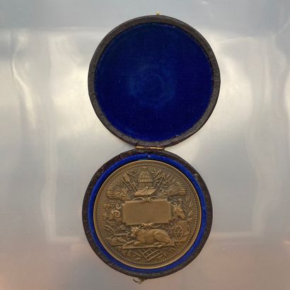 null Three bronze table medals:

- Society of Farmers of the Sarthe, d'ap. Frédéric...