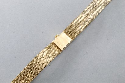 null Montre bracelet de dame en or jaune 18k (750), boîtier rectangulaire épaulé...