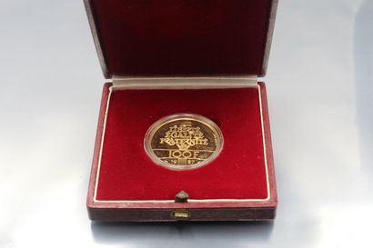 PARIS CURRENCY 
100 F coin in gold (920%)...