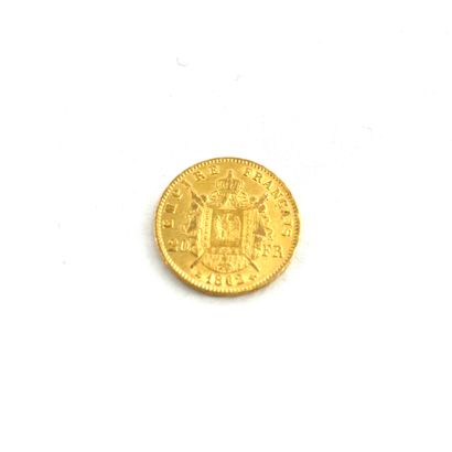  Une pièce en or de 20 francs Napoléon III tête laurée. 
1862 BB (x1) 
 
BB : atelier...