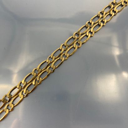 null Gold Pocket" chain with curb chain and ingot in 18k (750) yellow gold.



Necklace...