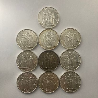 null Ten silver coins of 10 francs of type Hercules. Different vintages.

Weight...