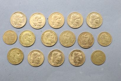null Lot de seize pièces en or comprenant :

- 8 x 20 francs au coq (1908, 1910,...