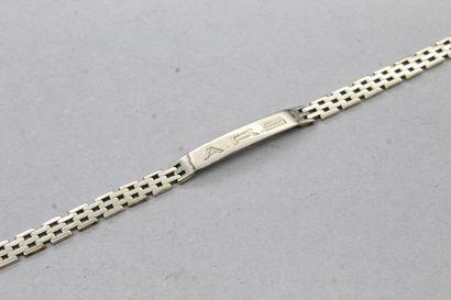 null Débris d'or 18k (750) : bracelet gravé sur l'avers et daté sur le revers 1933.

Poids...