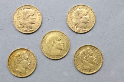 null Lot composé de cinq pièces en or de 20 francs : 

2 x Napoléon III tête laurée...
