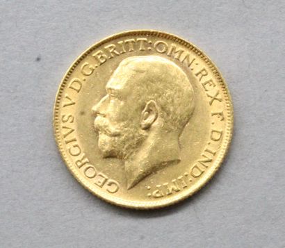 null Sovereign George V in gold (1911)

VF to FV. 

Weight : 7.99 g.
