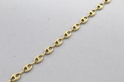null Bracelet en or jaune 18k (750) à maille marine. 

Tour de poignet : 21.5 cm....