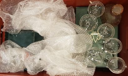 null Glassware - crystal : carafes, glasses, knife holders & various (Brunner, Cristal...