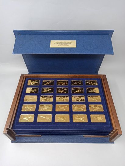 COLLECTION OF 100 MEDALS ON AVIATION

Gilt...