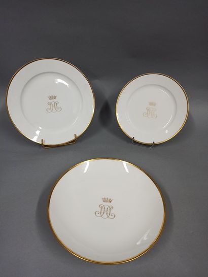SEVRES : a plate, a dessert plate and a display...