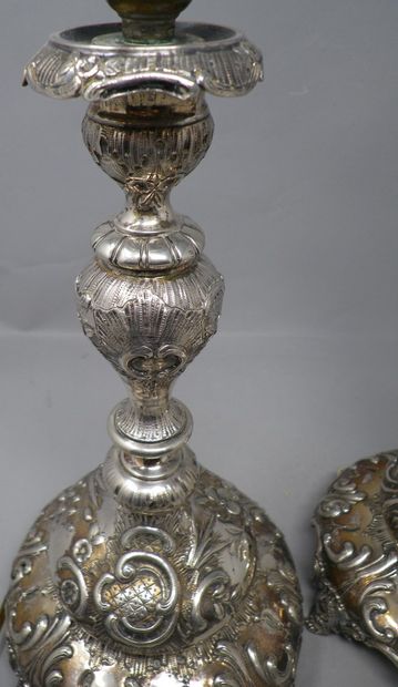 null Pair of silver candlesticks (Minerva) openwork with rich decoration of flowers...