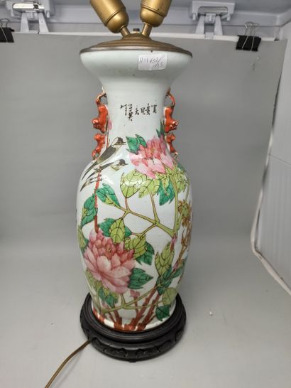 CHINA - Modern

Porcelain baluster vase decorated...
