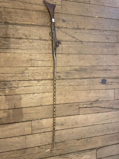 Large moukala.

Rustic manufacture with fixing...