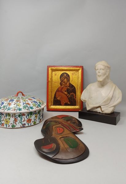 Lot including a reproduction of icon, a fragment...