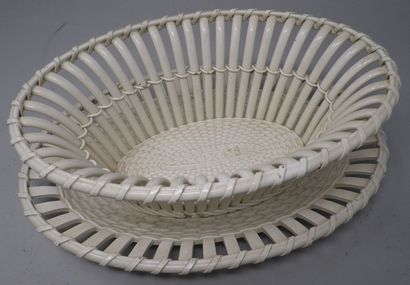CREIL

Basket and its dormant in fine earthenware...