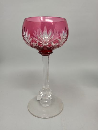 null 
SAINT LOUIS

Set of 6 crystal glasses cut two-colored.

Stamp under the foot.

H....