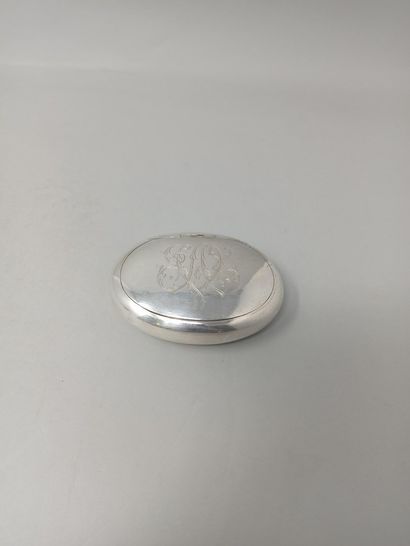 Silver snuffbox of oval form, figured AV...