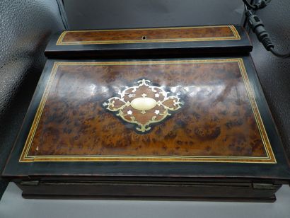 Veneer writing desk with marquetry and brass...