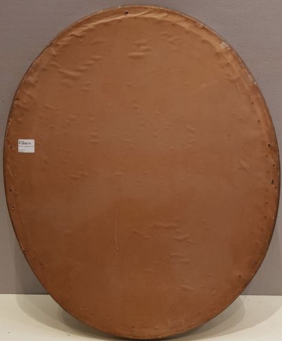 null 
Miroir ovale en stuc doré.

Travail moderne

H. 65 cm - L. 54 cm
