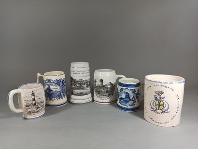 null Lot de 6 chopes en faïence et grès émaillé sur le thème du voyage (Hollande,...