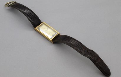 null OMEGA

De Ville

No. 511077 247

18K (750) gold wristwatch. Rectangular case...