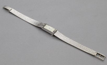null 
JAEGER DUOPLAN 
Montre bracelet de dame en or gris 18K (750) transformée. Boîtier...